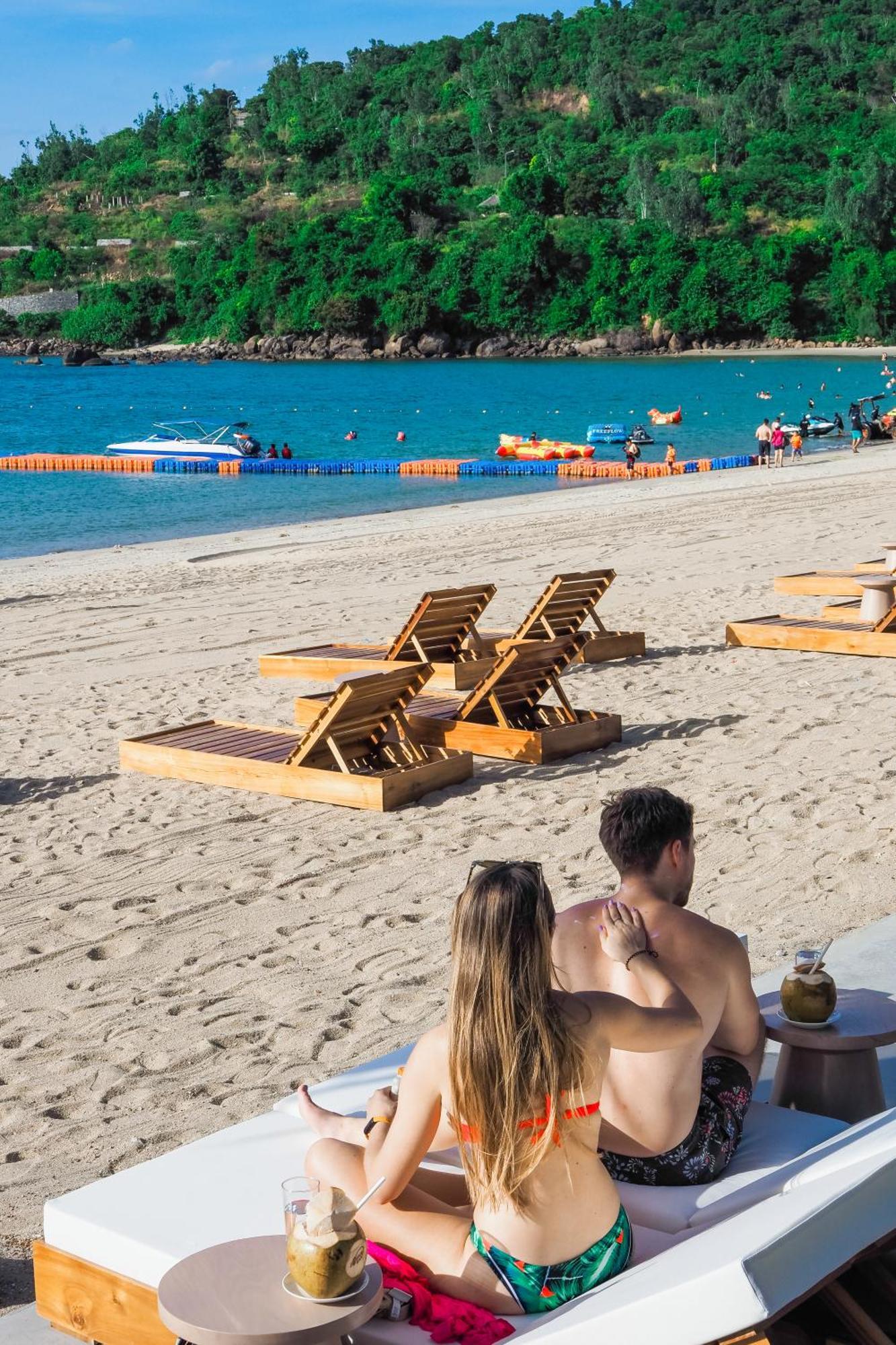 Bounce Beach Resort And Spa Дананг Экстерьер фото